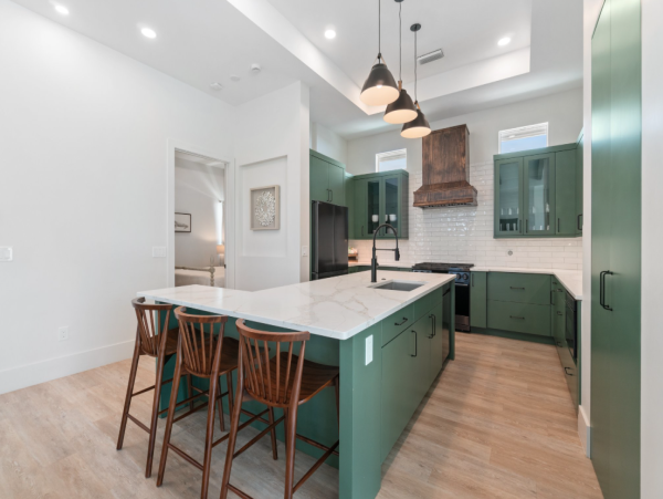 Luxury 4-Bedroom Home Near Vanderbilt Beach in Naples